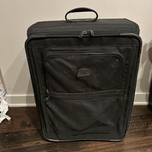 Tumi Large 2 Wheel Rolling Suitcase Black Nylon 25” X 18” - Picture 1 of 16